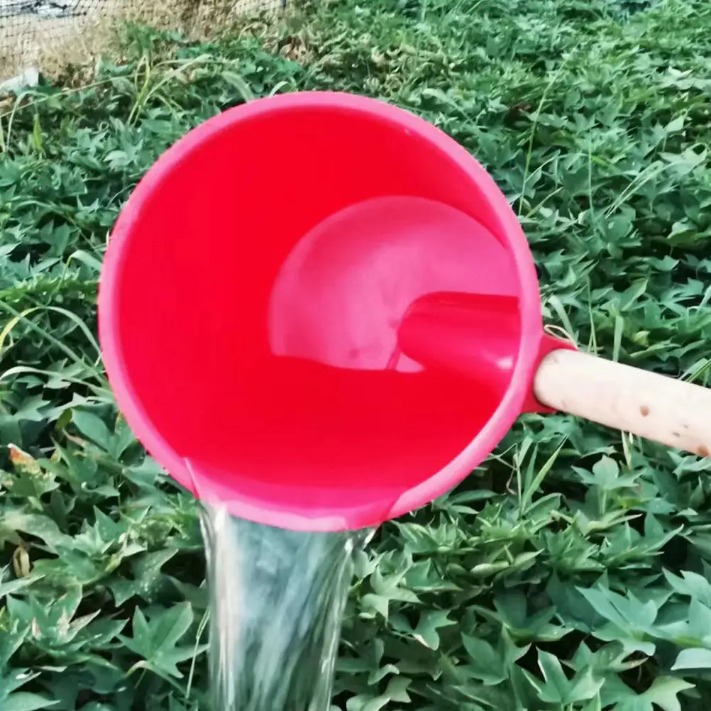 Heavy-Duty Plastic Garden Ladle Watering Scoop for Outdoor Household Use Sturdy Thickened Design Non-Scratch Cleaning Tool