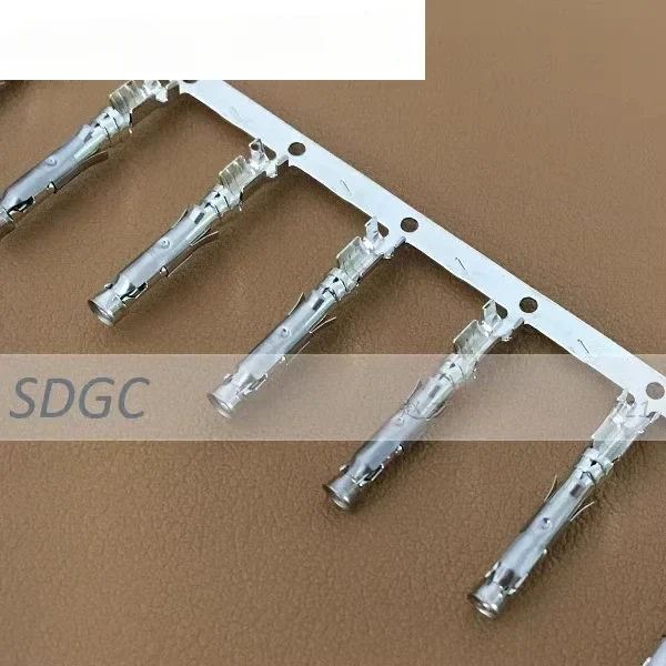 

10PCS 1-66101-9 Genuine spot female terminal CPC series pins