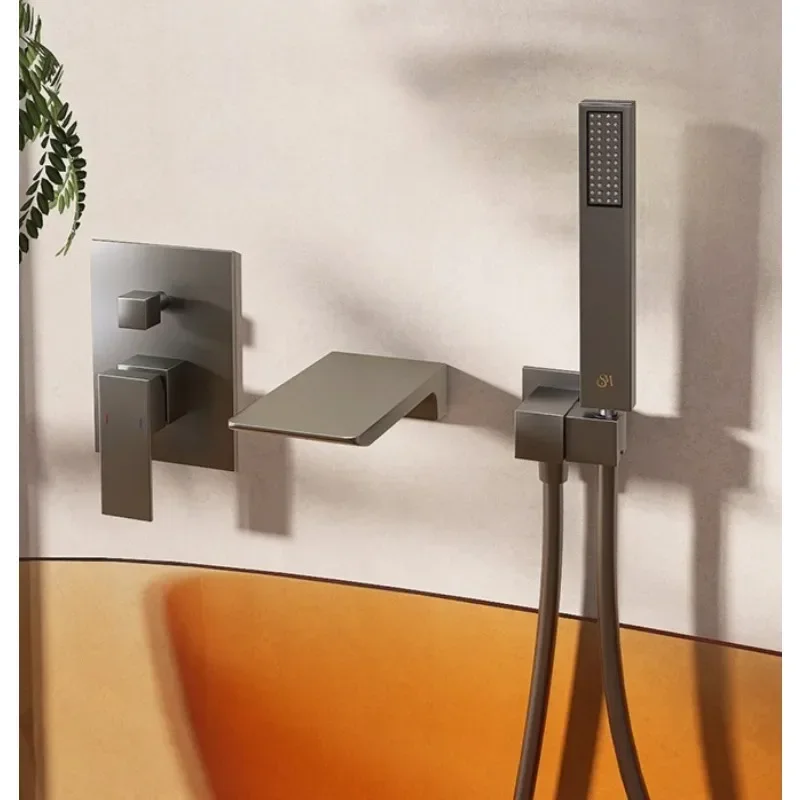 Embedded wall all-copper bathtub faucet hidden waterfall outlet hot and cold mixing valve