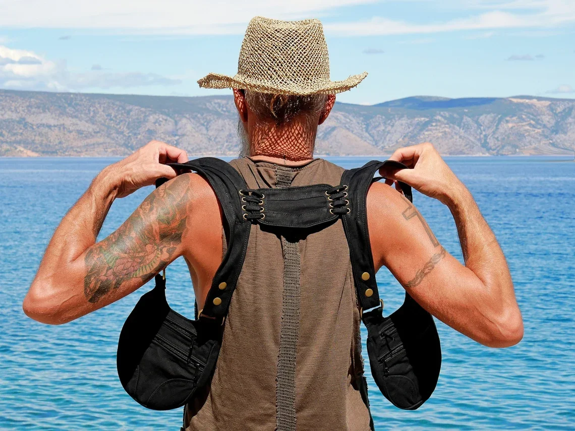 Men Canvas Chest Bag Vintage Strap Bag Casual Backpack Outdoor Travel Utility Pouch Streetwear Chest Holster Bag Cosplay Prop