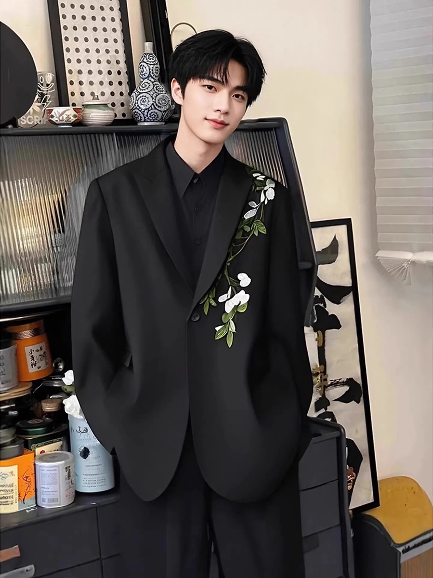 Neuer chinesischer Sle bestickter Hochzeitsanzug für Herren, formelle Kleidung, Oulder-Pad, spitzes Revers, westlicher Anzug, Verlobungsoutfit, High-End