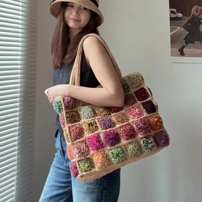 

French Fashion New Handmade Lafite Grass Color Woven Single Shoulder Women's Bag Beach Vacation Large Capacity Beach Bags Trendy