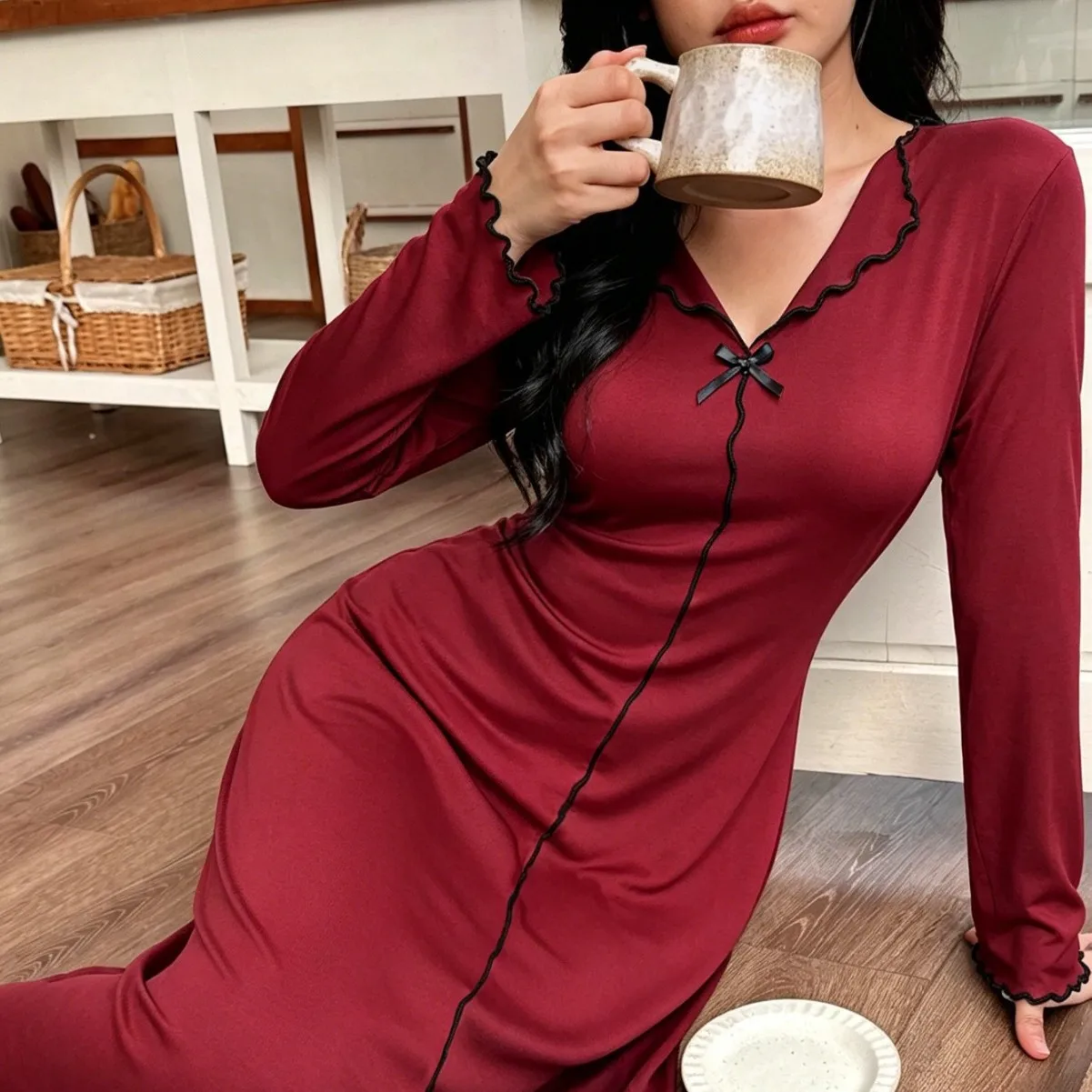 New American-Style Women's Long-Sleeve Nightgown, Simple and Loose, Sweet with a Bow, Casual Homewear, Stylish Long Dress