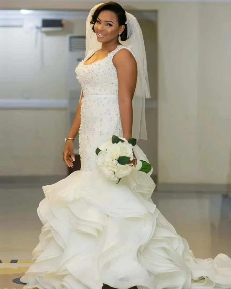 

Customized Spaghetti Strap Appliques Beaded Wedding Dress Vestido De Sweep African Ruffles Mermaid Bridal Gown