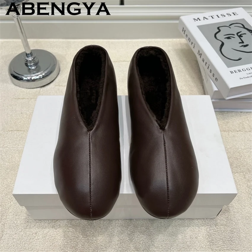 2026 Winter Hot Sale Round Toe Fur Loafers Shoes Women Real Leather Warm Wool lining Flat Shoes Moccasins Driving Shoes Woman