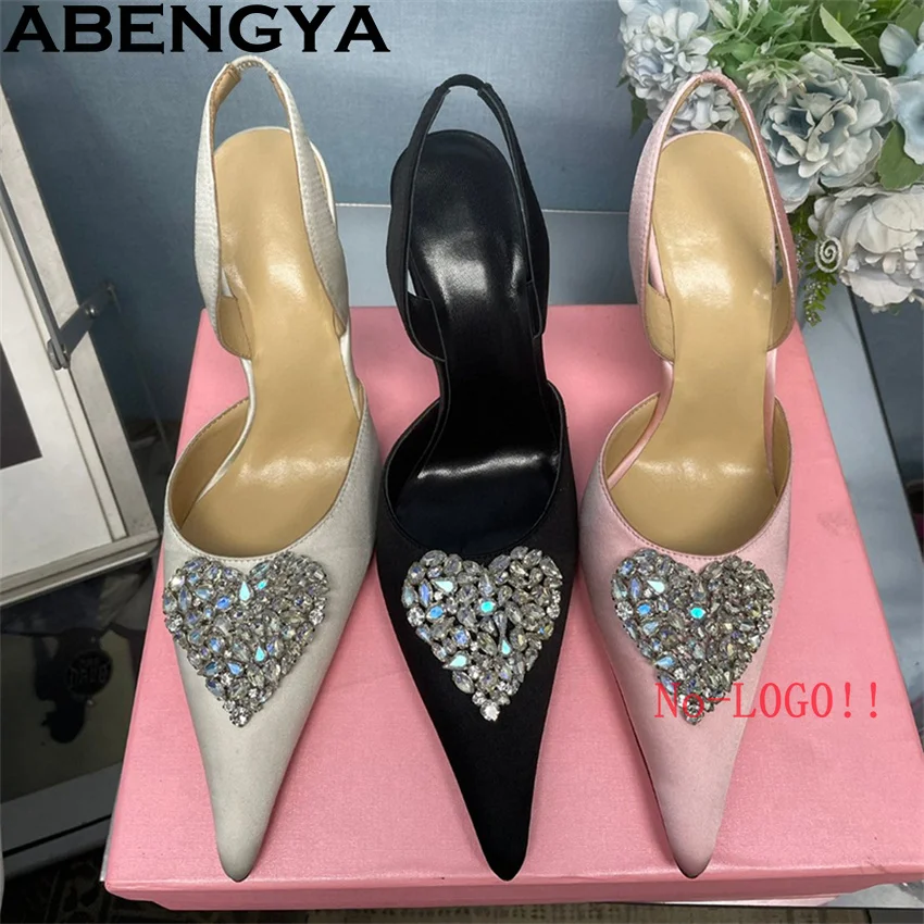 ハート型のクリスタルインレイとんがりつま先ハイヒールサンダル女性のセクシーなグラディエーターサンダル女性の夏のサテンドレスパーティーシューズ Mujer