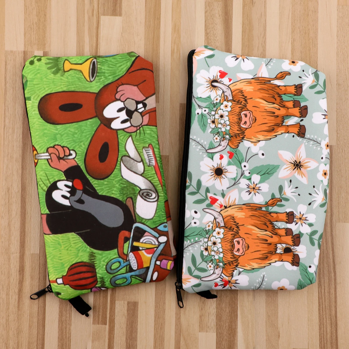 Capybara Sea Turtle Pencil Bag For Students Stationery Animals Pencil Pouch Fashion Makeup Brushes Lipsticks Storage Bag