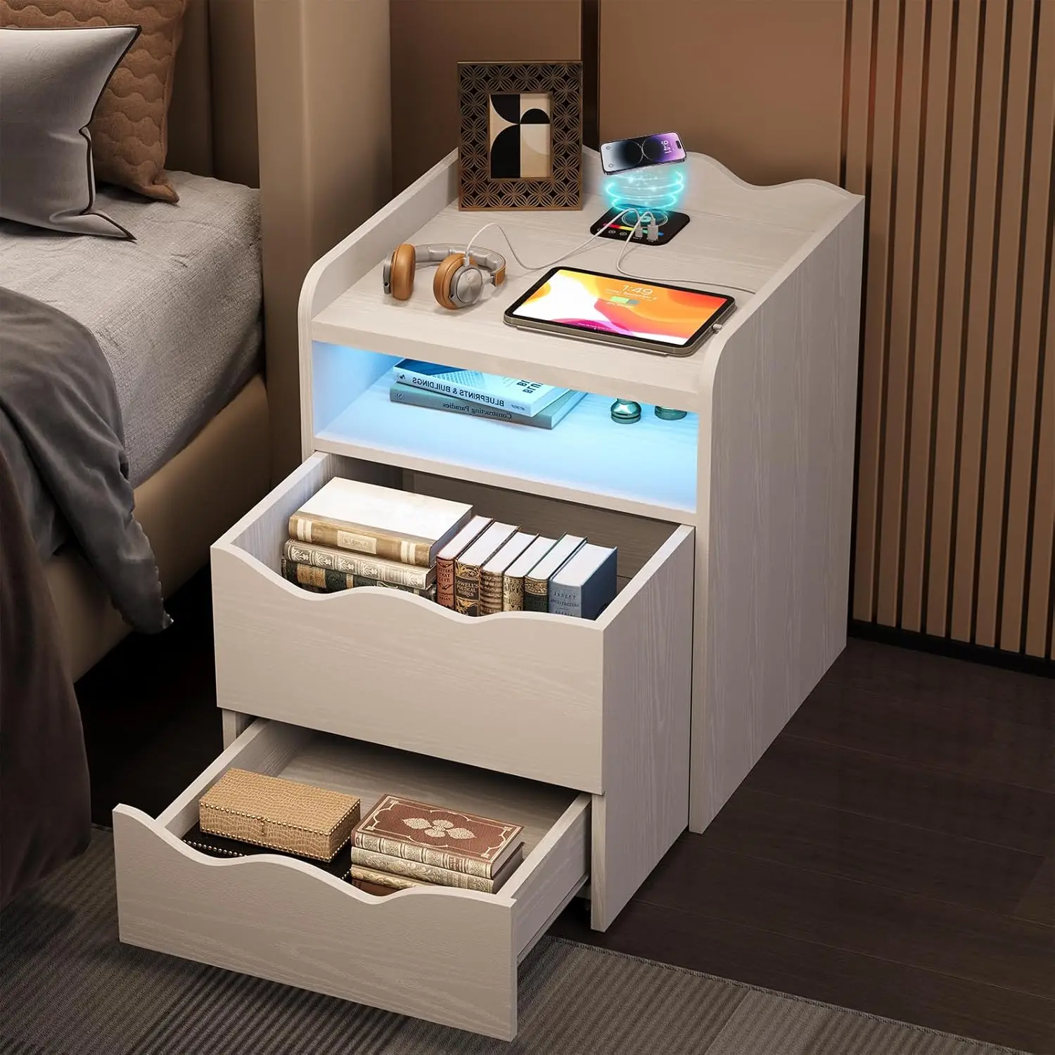 

Прикроватная тумбочка с беспроводной зарядкой, 12-цветной RGB-подсветкой, USB-портами и Type-C, высотой 23,6 дюйма, настраиваемая