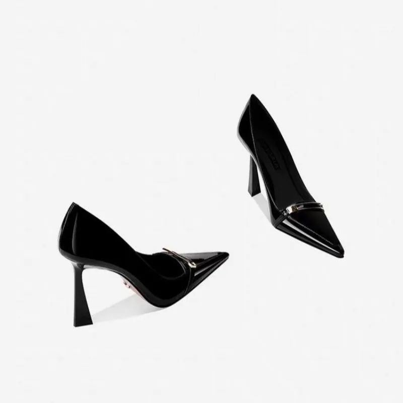 

2026 Shoes patent leather Women Pumps Sexy metal buckle high heels Stiletto 8 cm occupation Office shoes Banquet shoes 2025