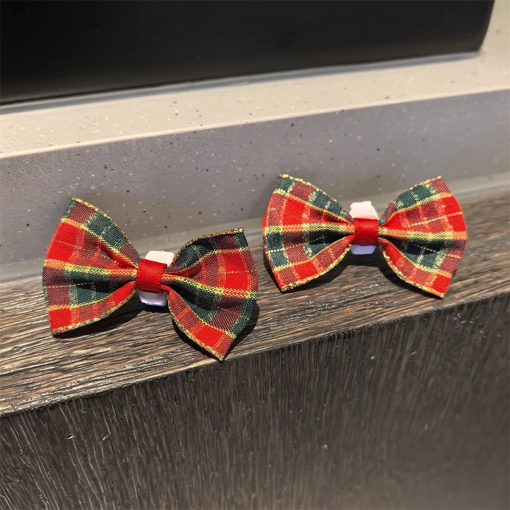 Shoe Charms Christmas Tree Plaid Bow Reindeer Wooden Bead Beaded Ornaments for Kids Sneakers Casual Shoes Premium