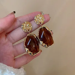 Exaggerated Personality Irregular Resin Clip on Earrings Europe America Fashionable Vintage Geometric Earrings Women Jewelry