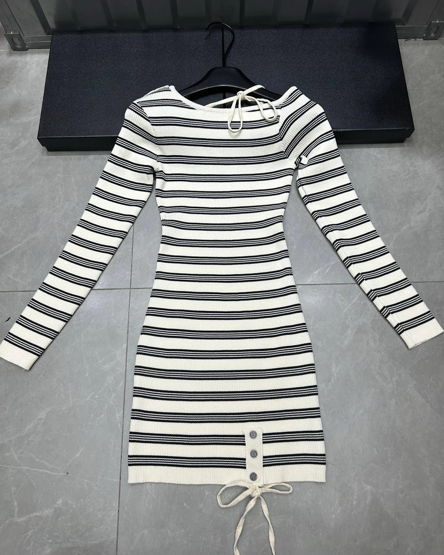 Vestido suéter de punto para mujer, falda ceñida a rayas de otoño, Mini longitud, cintura elástica, vestido elegante de manga larga F03