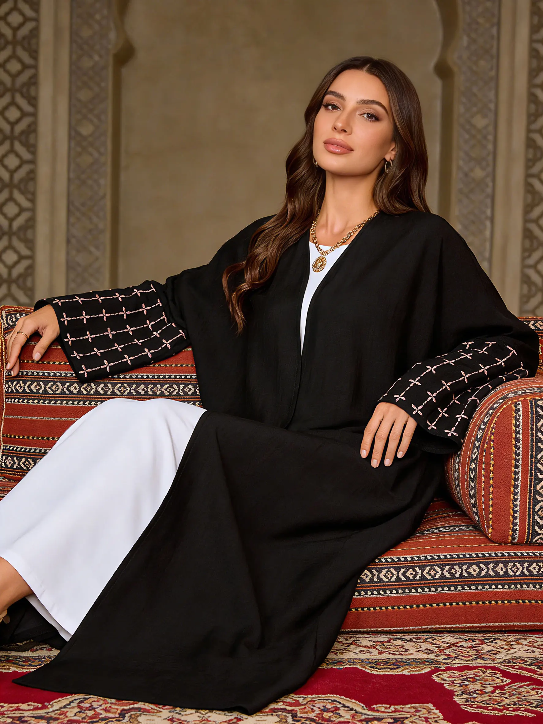 Abaya contrasté noir et rose avec poignets brodés à carreaux pour femmes musulmanes caftan marocain Ramadan Jalabiya Islam dubaï arabe