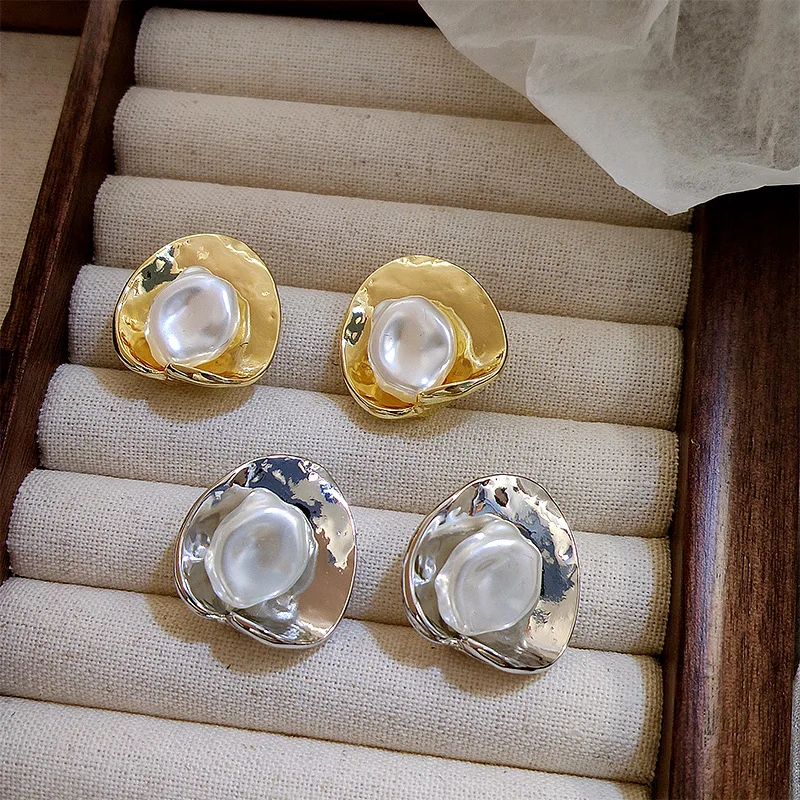Fashion Jewelry Vintage Temperament Irregular Earrings For Women Female Gifts Simply Design Ear Accessories 2025 Trend New