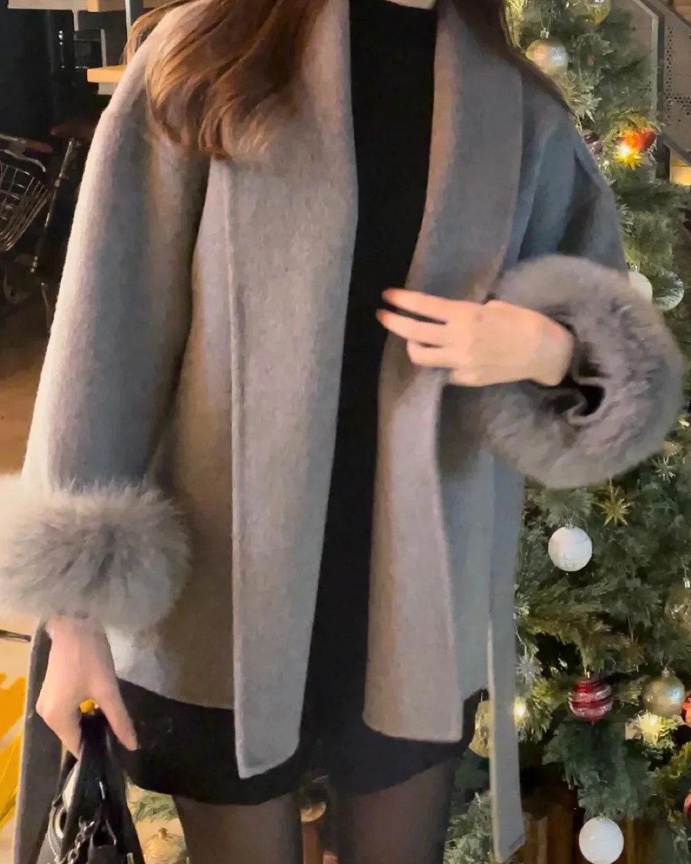 Solid Woolen Blend Fur Cuff Coat Women Loose Lapel Furry Belt Long Sleeve Female Jacket New 2025 Autumn Winter Lady Chic Outwear