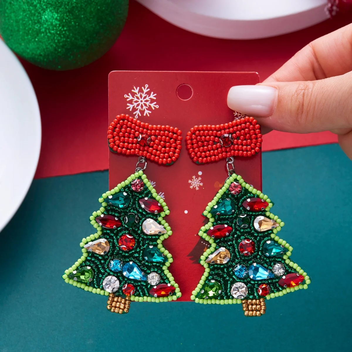 Weihnachtliche Ohrringe in Form eines Hauses mit Reisperlen für Damen, bunte Perlen, Weihnachtsmann, Rentier, Schneeflocke, Baum, Schleifen-Ohrringe, Schmuck. – Detail 30