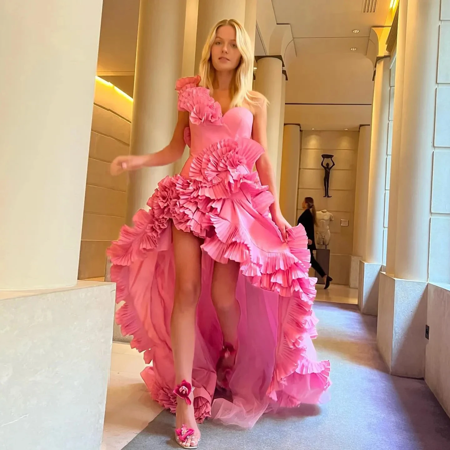 2025 Pink Asymmetrical Ruffles One Shoulder Evening Dresses vestidos para mujer elegantes y bonitos High Low Prom Gowns
