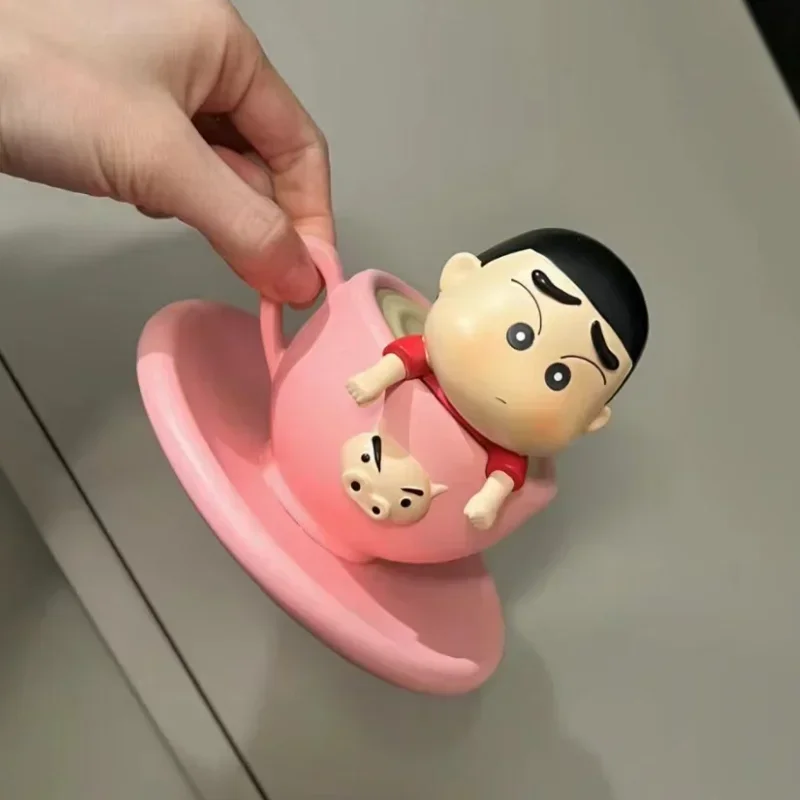 

Crayon Shin-модель Chan Teacup Hand Cute Tabletop Decoration Doll Teacup Play нимационные периферийные приборы Do Birthday Xmas Gift Girl