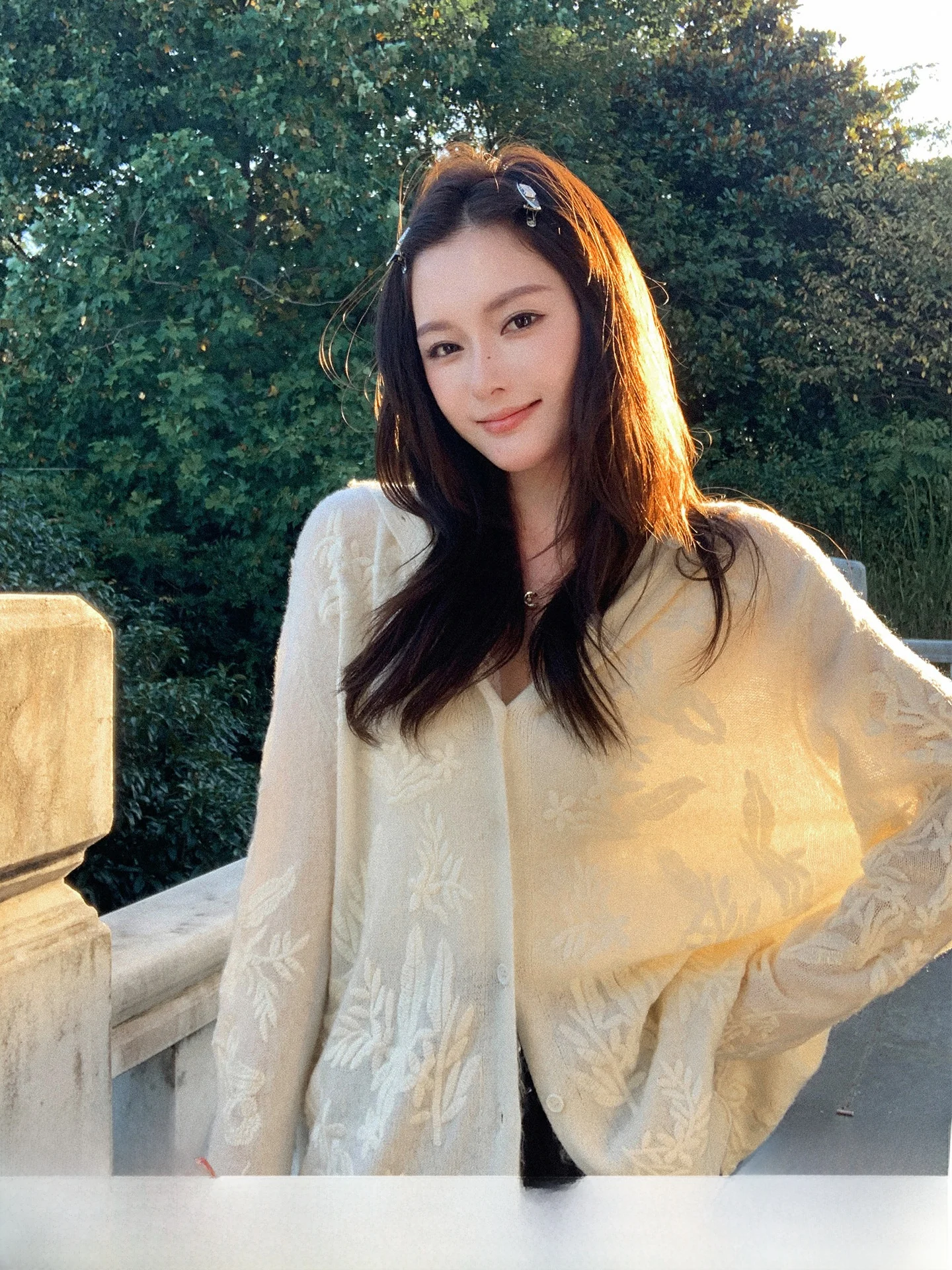 

Ladies Soft White Hooded Long Sve Knitted Sweater Casual Loose Spring Faion Comfortable Garment for Women
