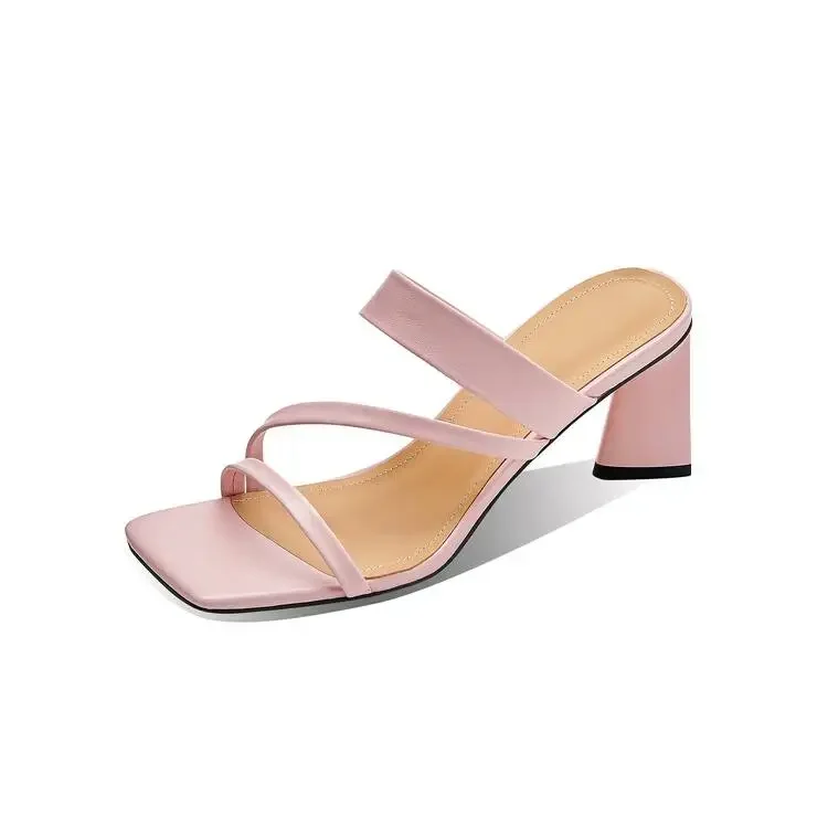 Thick heeled sandals and slippers are comfortable, breathable, and fashionable for banquets