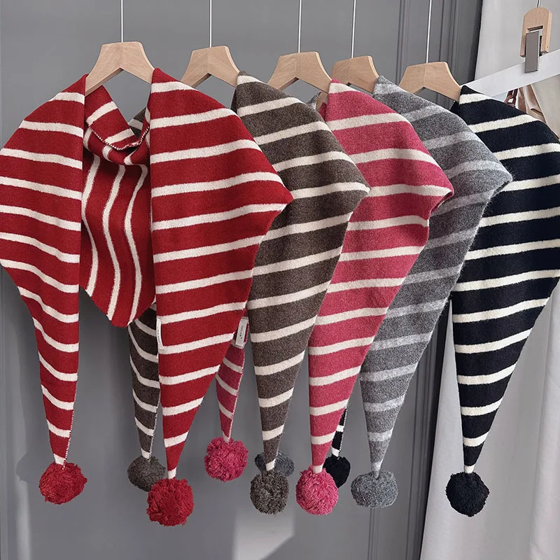 

Мягкий и нежный. Популярный товар: Женский шарф с помпонами, улучшенная версия.