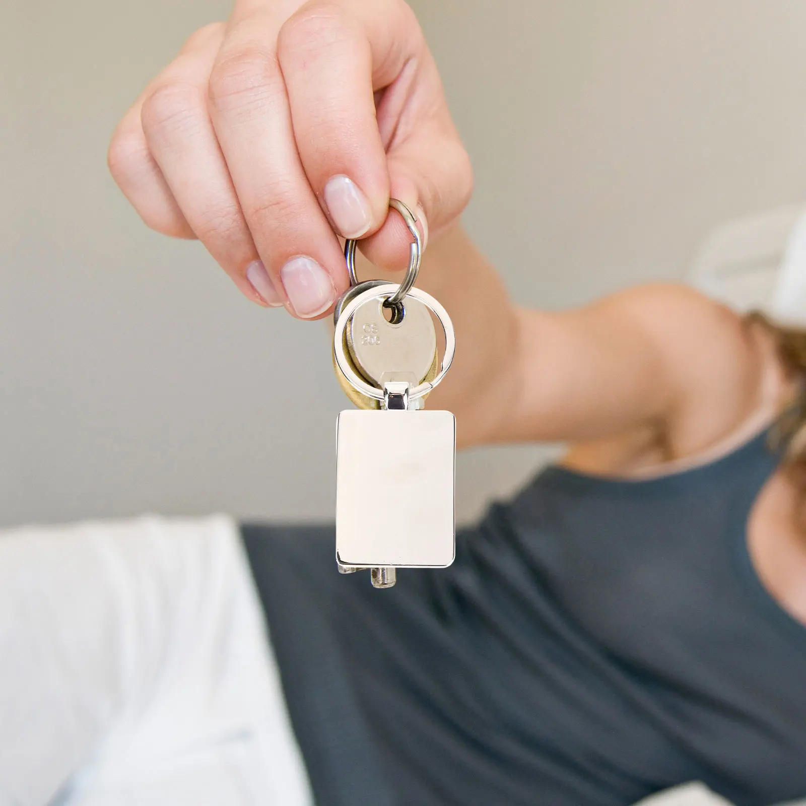 

5Pcs Blank Wooden Key Chains Wood Key Tags DIY Craft Supplies for Home Office Car Backpack Handbag Accessories