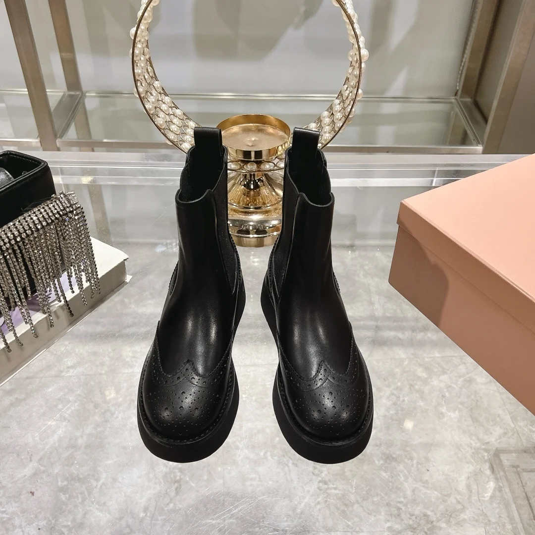 2026 High Quality winter Women Shoes Retro Slip On Ankle Boots Casual Commute Fashion Footwear ch24090851