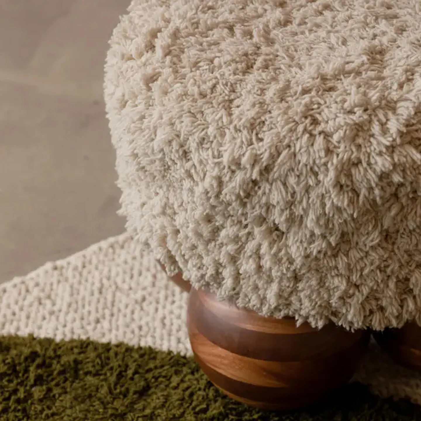 New Arrival Customized Velvet Solid Wood Base Sofa Foot Stool Home Living Room Children Pouf Ottoman Kid Bedroom Play Chair