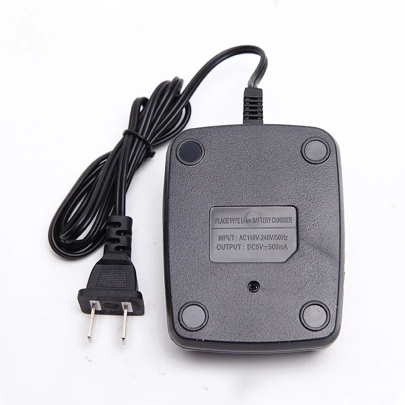 شاحن USB لاسلكي BAOFENG BF-888s/666s: شواحن سطح المكتب القياسية الأمريكية والاتحاد الأوروبي