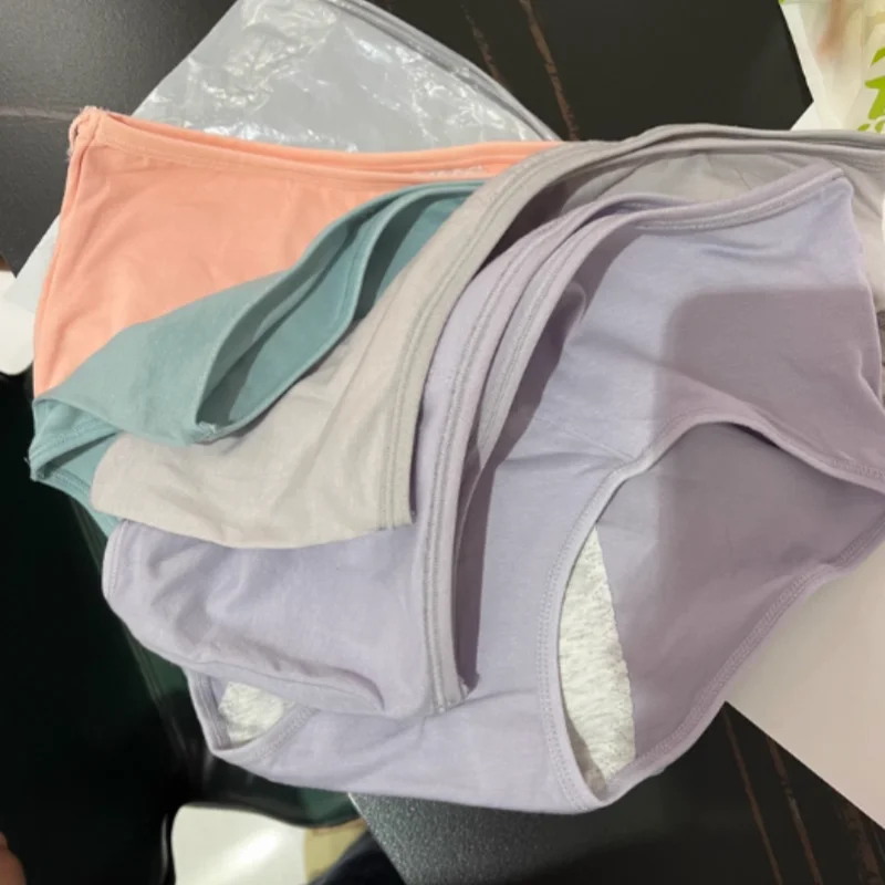 Women Menstrual Briefs Water Absorption Leakproof Briefs Women's Pure Cotton Menstrual Briefs Random Color  Large Flow Postpartu