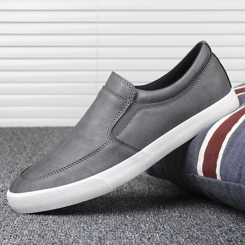 Fashion New Leather Slip-on Men\'s Sneakers Designer Soft Sole Lightweight Board Shoes for Men Casual Luxury Zapatos De Hombre