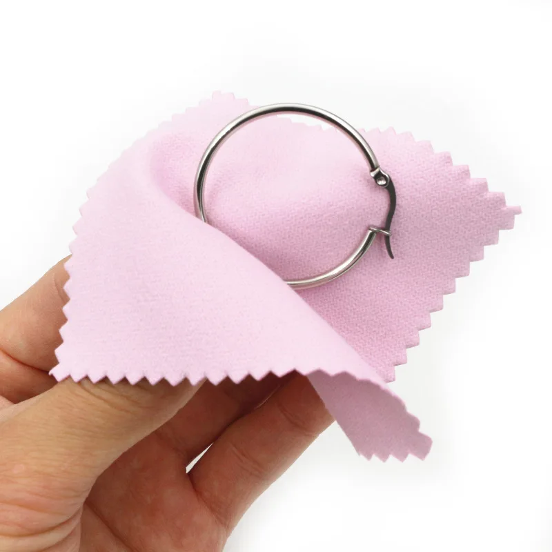 

40 Pieces of Mixed-Color Gold and Silver Polishing Cloths, Chamois Leather Polishing Cloth for Silverware, Silver Jewelry Accessories, Gift Items, Essential Jewelry Care and Cleaning Products That Won'T Damage Jewelry