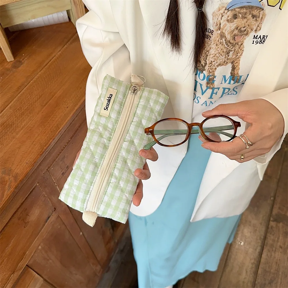 

Большая вместительная клетчатая сумка для ручек, корейский стиль, сумка для кистей для макияжа, стационарная тканевая коробка, портативный прочный пенал для шитья, детский