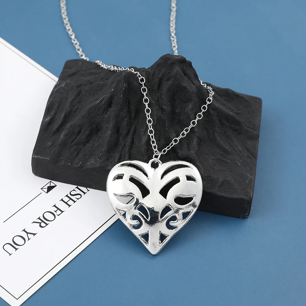 

the Vampire Diaries Heart Shaped Hollow out Pendant Necklace Vintage Creative Jewelry for Women Men Cosplay Accessories