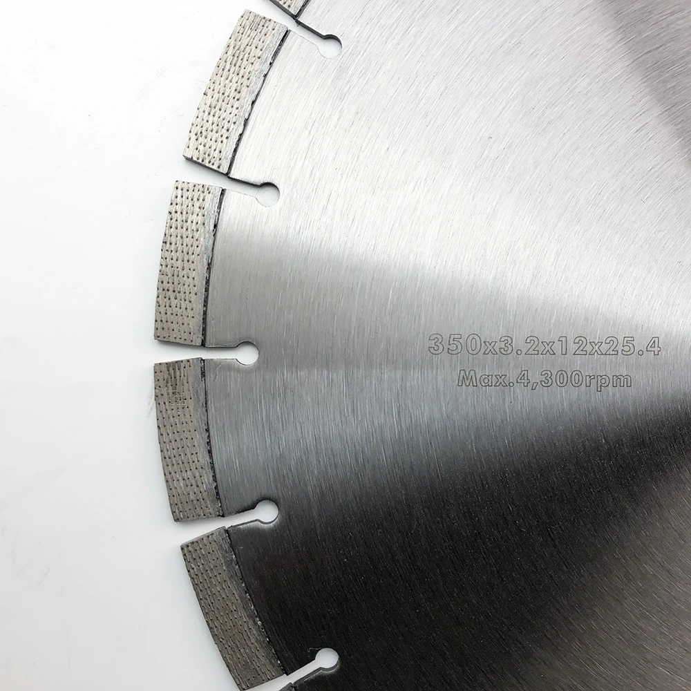 Алмазные пилы Arix специально предназначенные для режущего диска из гранита и бетона с массивом 350 мм.