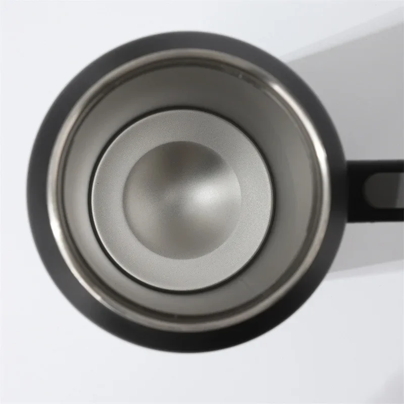 Tazza con manico da 64 once di grande capacità Tazza thermos in acciaio inossidabile per uso domestico Bottiglia di acqua fredda con bollitore di paglia Grande tazza di ghiaccio