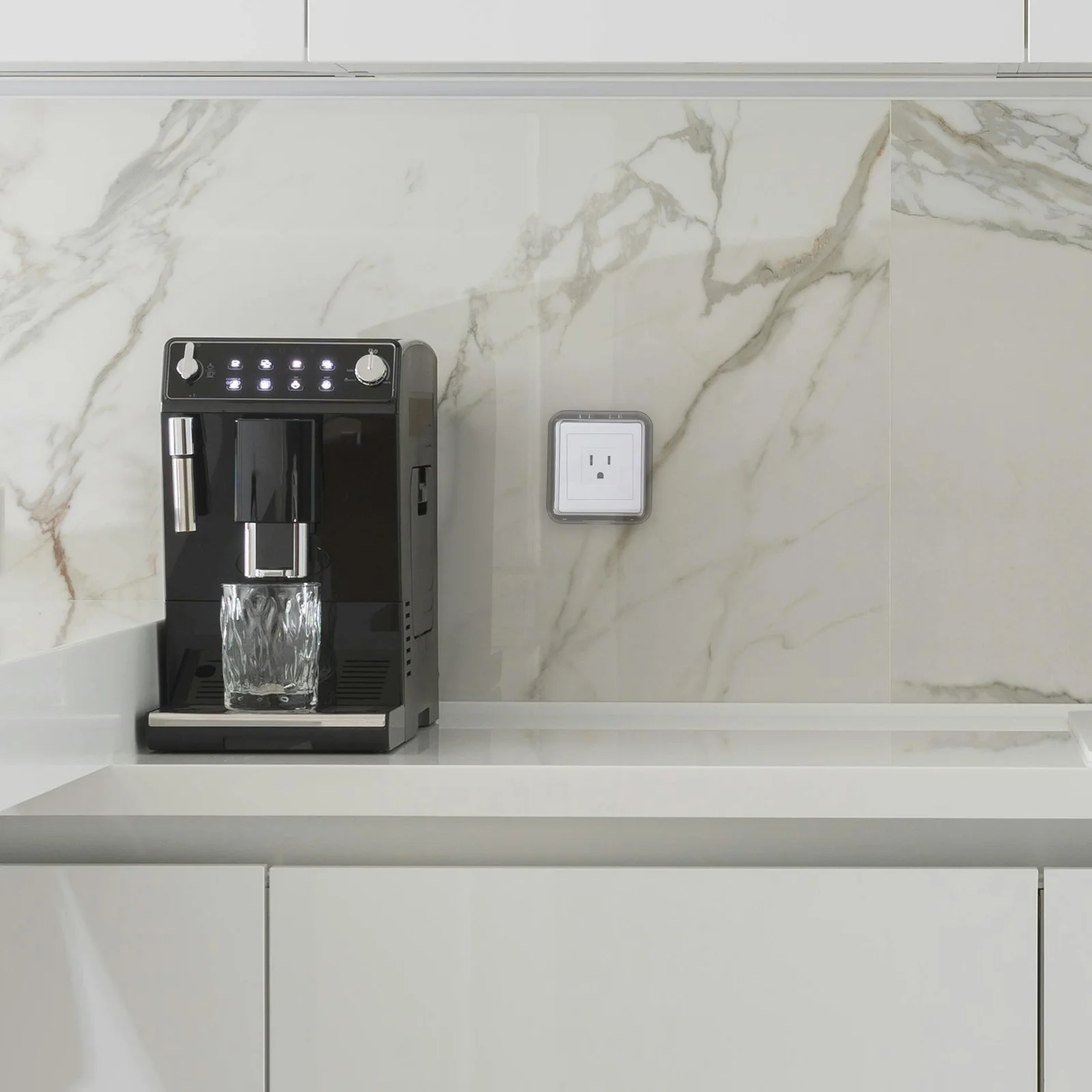 

Waterproof Outlet Covers Self-Adhesive Universal Fit For Home Office Safety Plug Protector Clear Socket Rain Cover