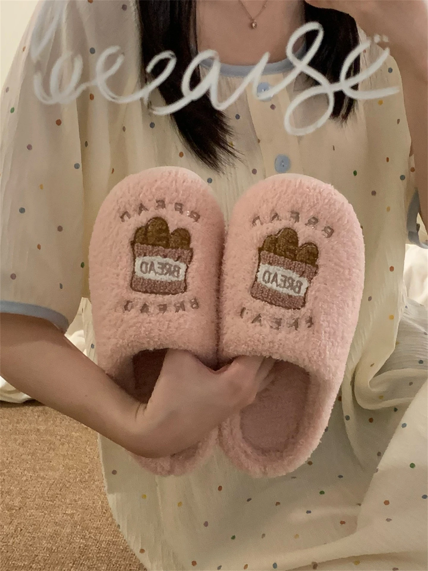 

Уютные хлопковые тапочки-хлопушки для дома, теплые зимние нескользящие тапочки на низком каблуке для пар, мягкие бархатные тапочки с резиновой подошвой