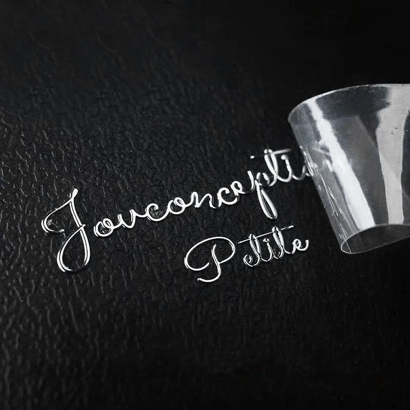 50 szt. Metalowe naklejki transferowe 3D z własnym logo, imieniem, samoprzylepne z dowolnym tekstem, złote i srebrne, łatwe do odrywania. — zdjęcie produktu 5