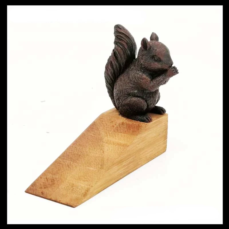 American Country Cute Squirrel Bamboo Door Stopper Anti-collision Windproof Creative Door Stop Top Card Fixed Door Plug Wedge