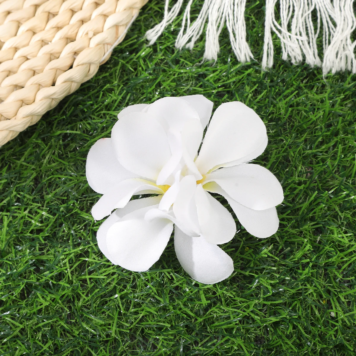AWAYTR هاواي زهرة بيضاء دبوس الشعر للنساء مشبك شعر صغير الفتيات البوهيمي زهرة الجانب الانفجارات كليب مقاطع الشعر إكسسوارات الشعر