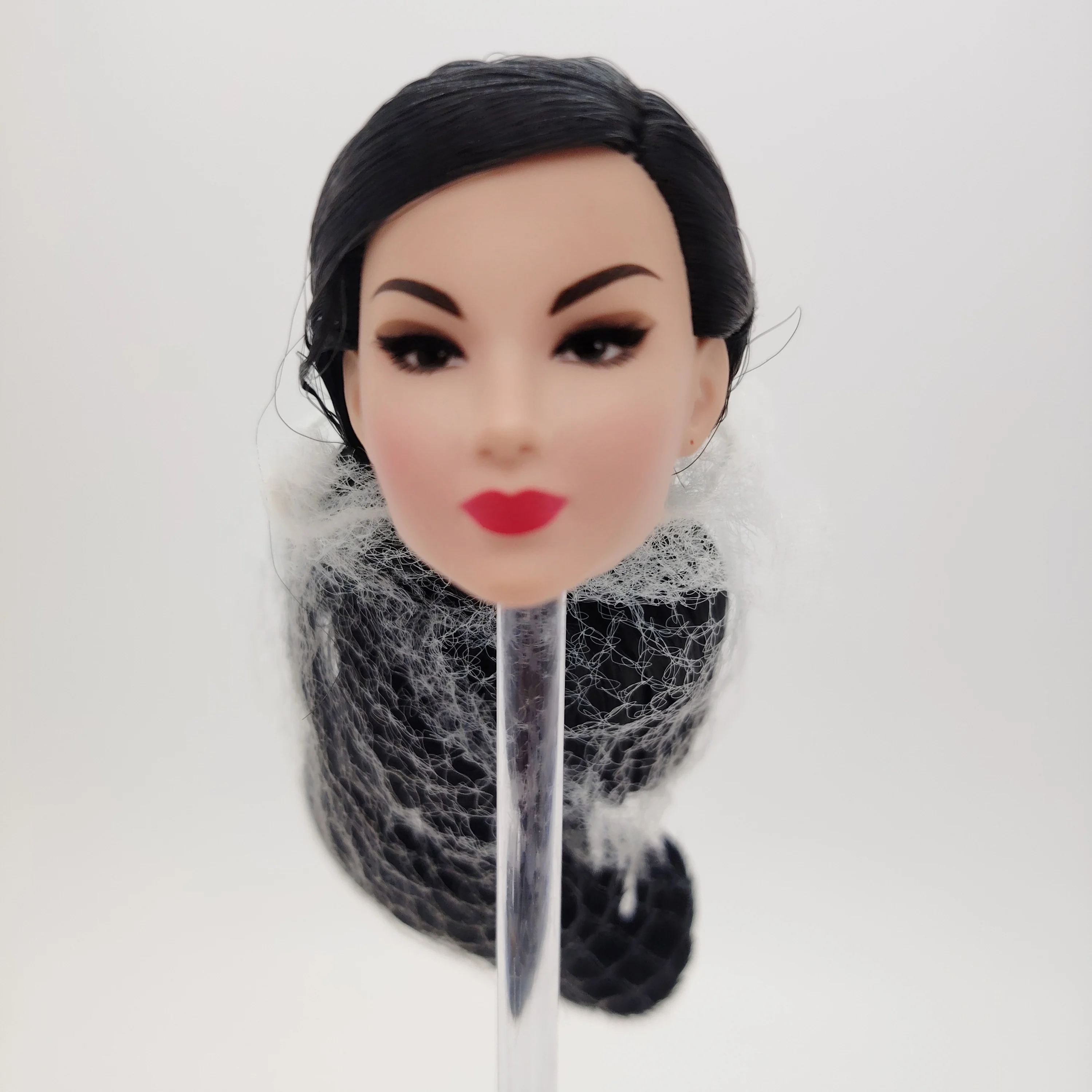 

Fashion Royalty FR White Shut It Down The Industry True Liu Liu Ling Doll Head