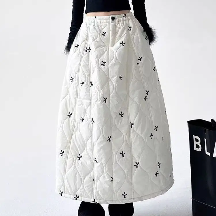 Down cotton women's winter 2025 new Internet celebrity explosion padded cotton warm a word long  windproof umbrella skirt