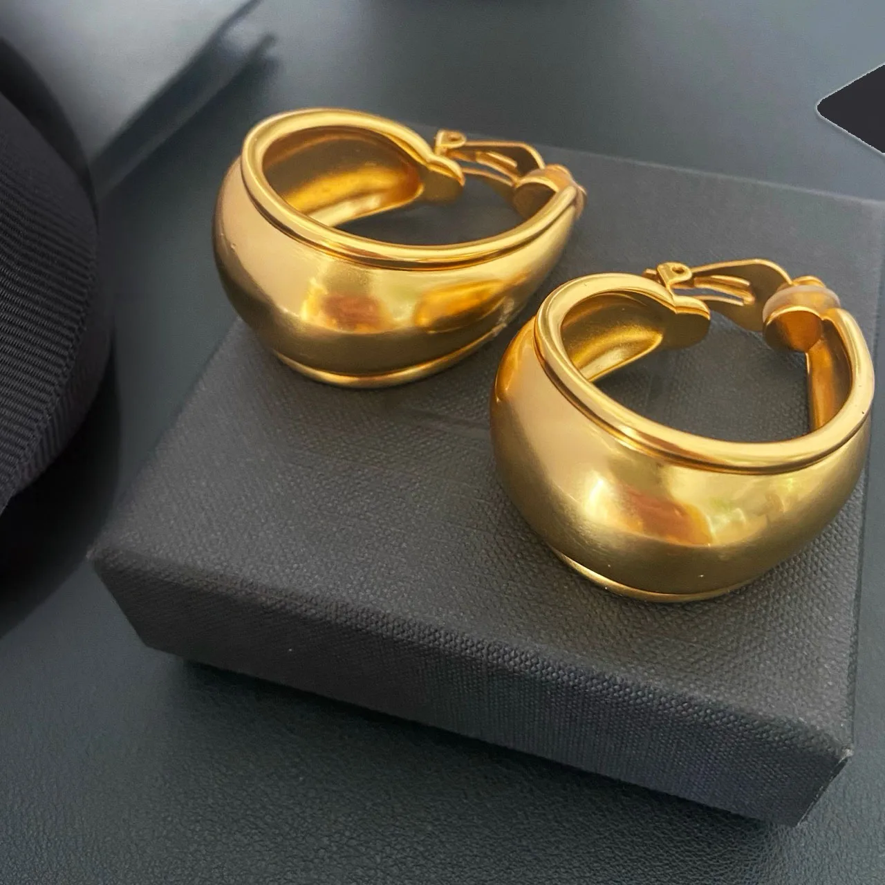 New Jewelry & Accessories  Retro Style Irregular Geometric Round Ear Clip Earrings For Women's Parties & Gifts