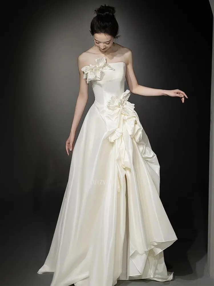 White Light Wedding Dresses Classic Women Satin Strapless Applique Photos Shoot Dress Luxury Long Wedding Party Bridal Dress
