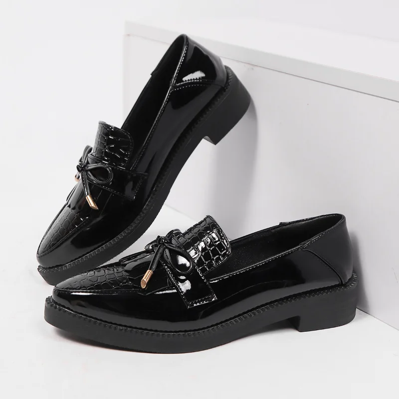 

Женские лоферы в стиле ретро с острым носком на низком каблуке, туфли без шнуровки с кисточками и бантом, маленькие кожаные туфли в британском студенческом стиле
