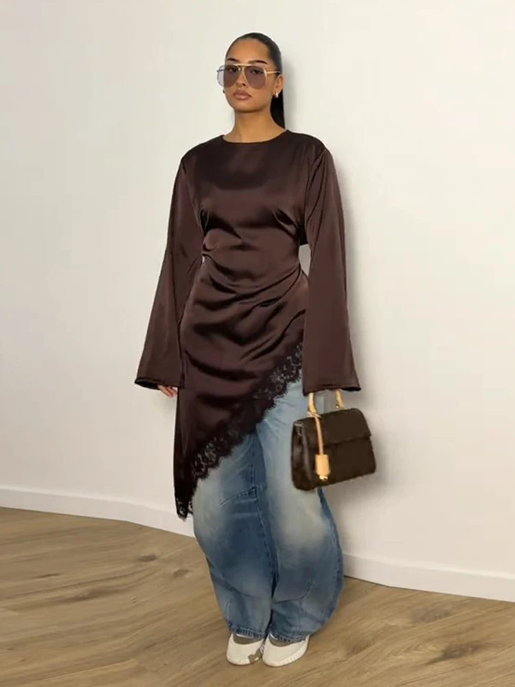 Blusa Feminina de Cetim com Renda, Gola O, Manga Longa e Amarração na Cintura – Nova Coleção Primavera Verão 2026 – Elegância Chic para o Dia a Dia