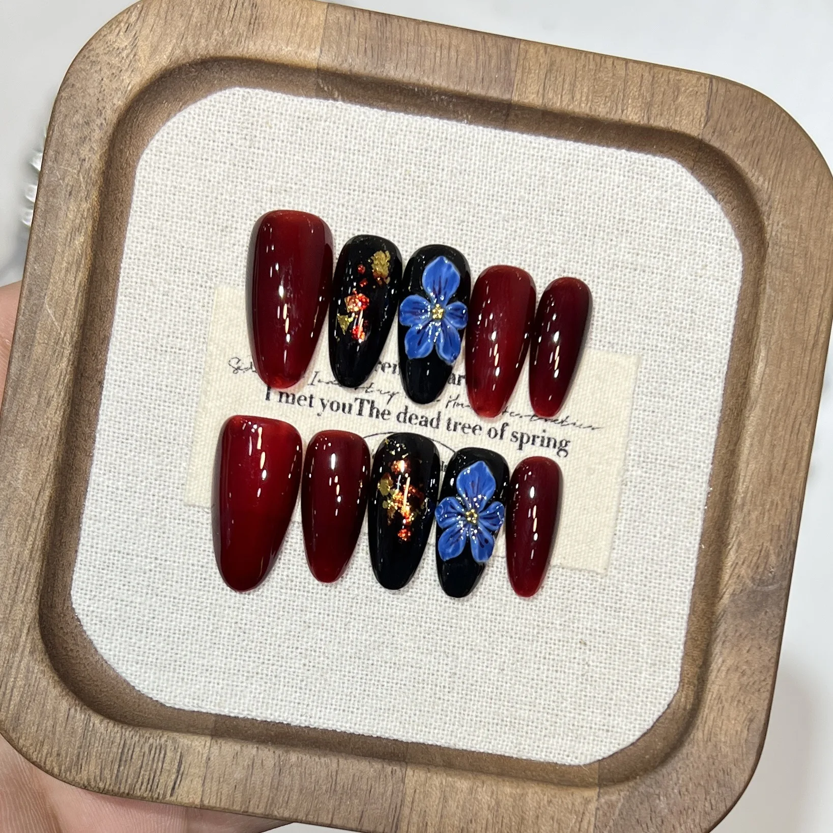 

Handmade Red Press on Nails Decor Fake Nails Almond Shape Wearable Long Round False Nails Y2k Hand Painted Blue Flowers