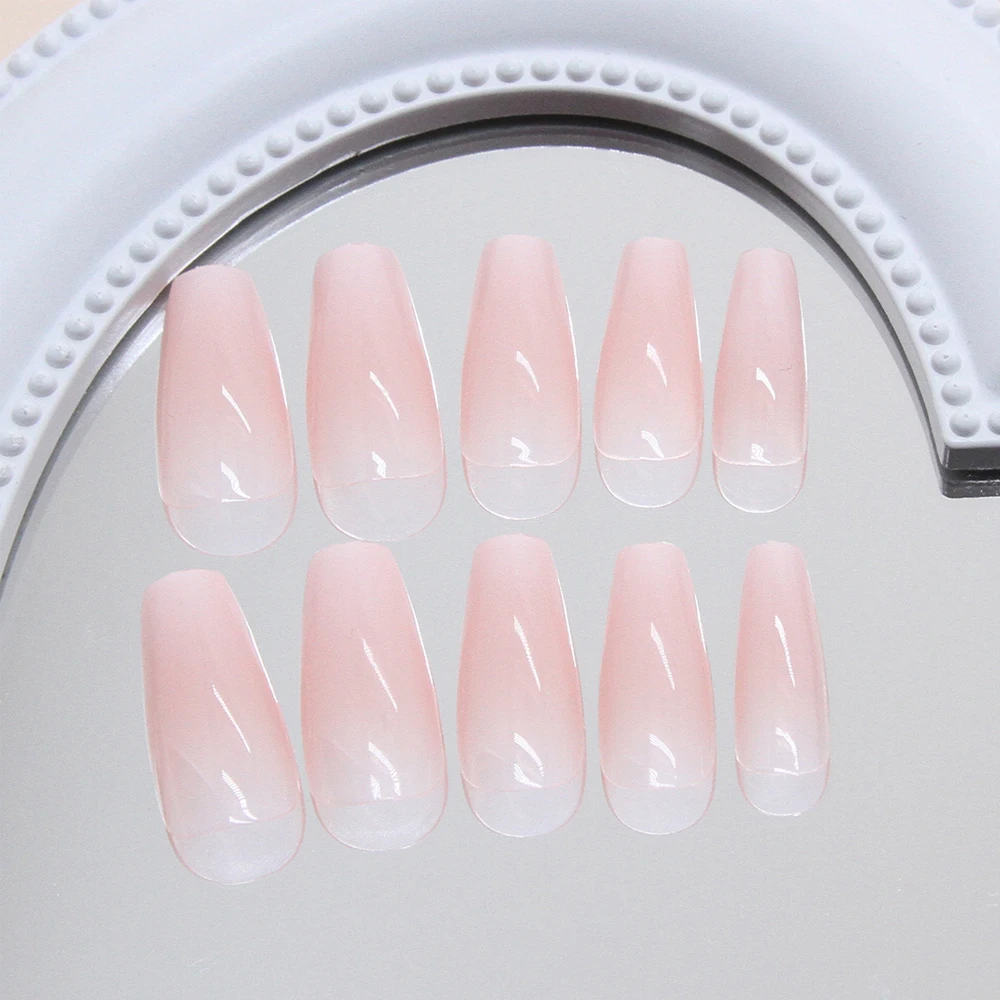 24個入り ピンクグリッターフェイクネイル グラデーションフ - Nail Art Gliter のレビューと価格