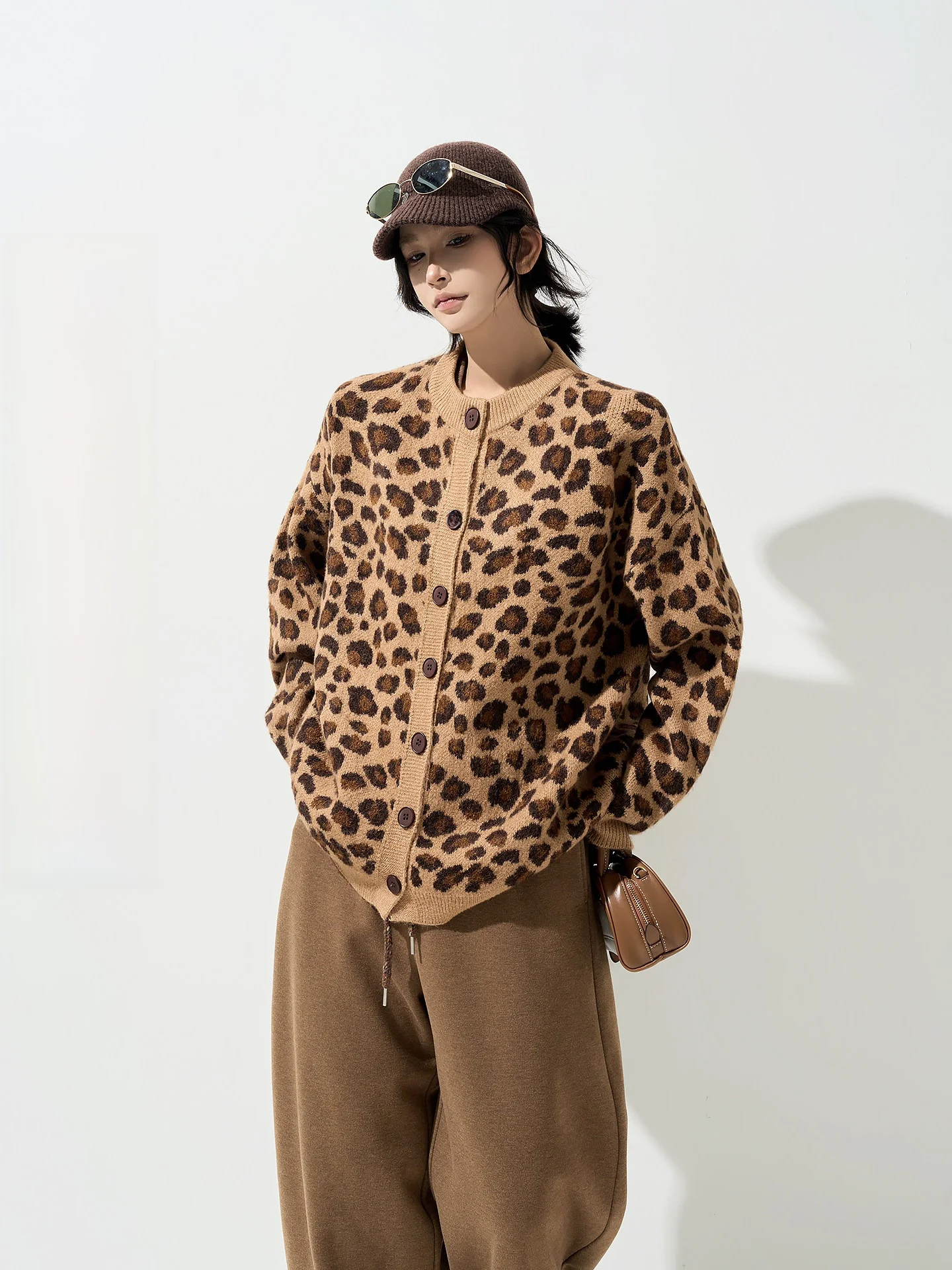 

Вязаный свитер-кардиган Wutong Thiened в стиле ретро с леопардовым принтом, круглым вырезом и длинными рукавами, свободного кроя, для женщин, осень-зима, корейский стиль
